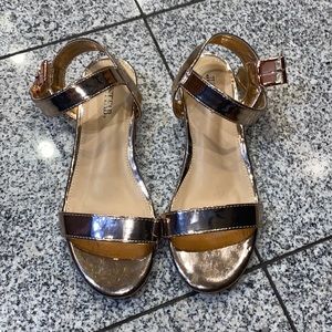 BNWT! Rose gold ankle strap sandals size, size 6